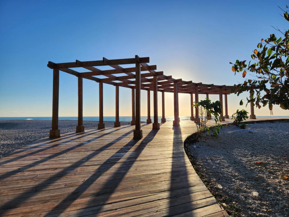 Beachfront Apartment, Quiet 4 Beds, 1 Bath, Ac, Wi-Fi, Hot Water, In Paraiso Near Los Patos מראה חיצוני תמונה
