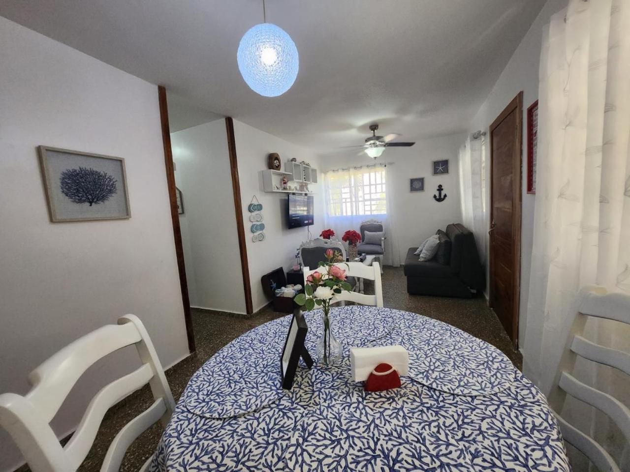 Beachfront Apartment, Quiet 4 Beds, 1 Bath, Ac, Wi-Fi, Hot Water, In Paraiso Near Los Patos מראה חיצוני תמונה
